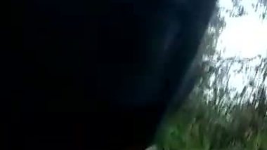 Village girl enjoys outdoor bangla sex by sucking a dick