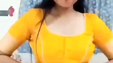 Girlfriend in saree did striptease nude viral show