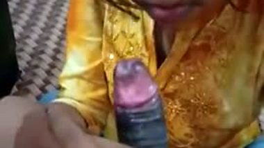 Young desi XXX girl sucks her boss’ cock in his house MMS