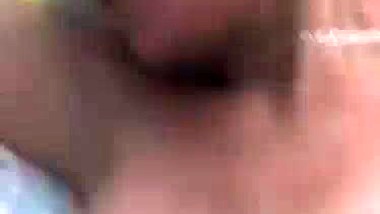 Lucknow me bhabhi naukar ki Indian sexy porn clip