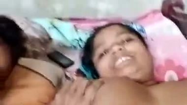 Cheating Bhabhi has fun with her house owner