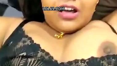 Mallu wife cheating sex with husband friend viral MMS